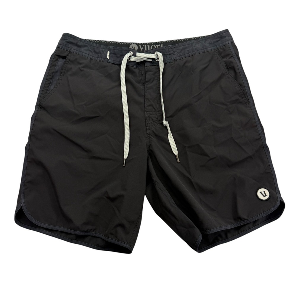 Vuori Cruise Boardshort Mens 32 Black Camo V314 Hybrid 4-Way Stretch Swim Trunks